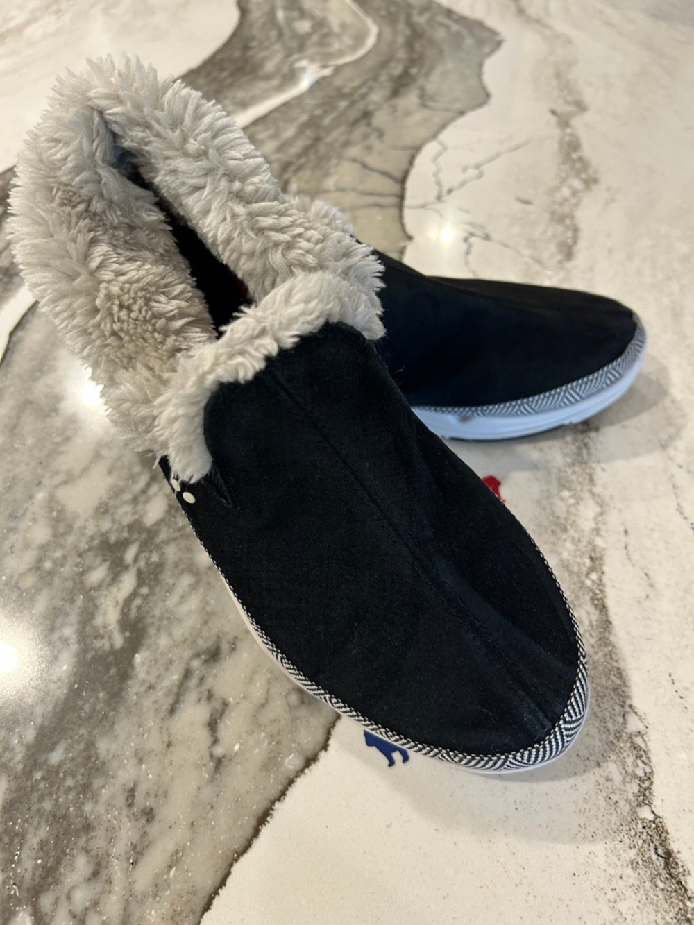 EUC Ryka Anchorage Water-Repellent Suede Faux Fur Slip-On - Black - Women's 9M